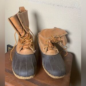 L.L. Bean Boots Duck Boots Leather and Rubber Made in Maine Size 9 Wide